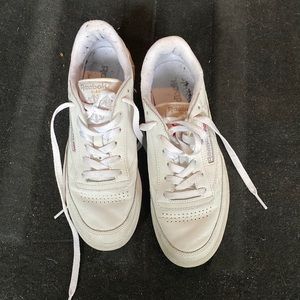 White Reebok classic club C’s!